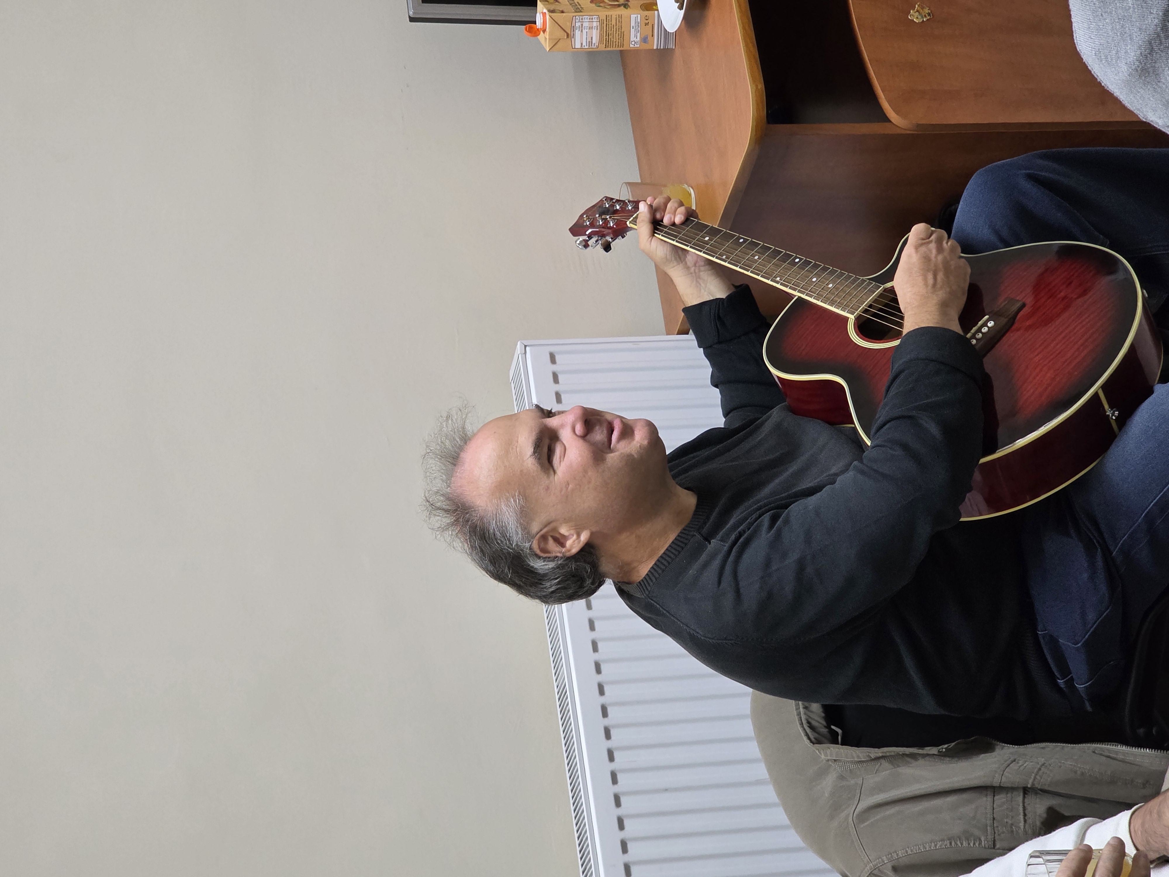 Zenés klubdélután