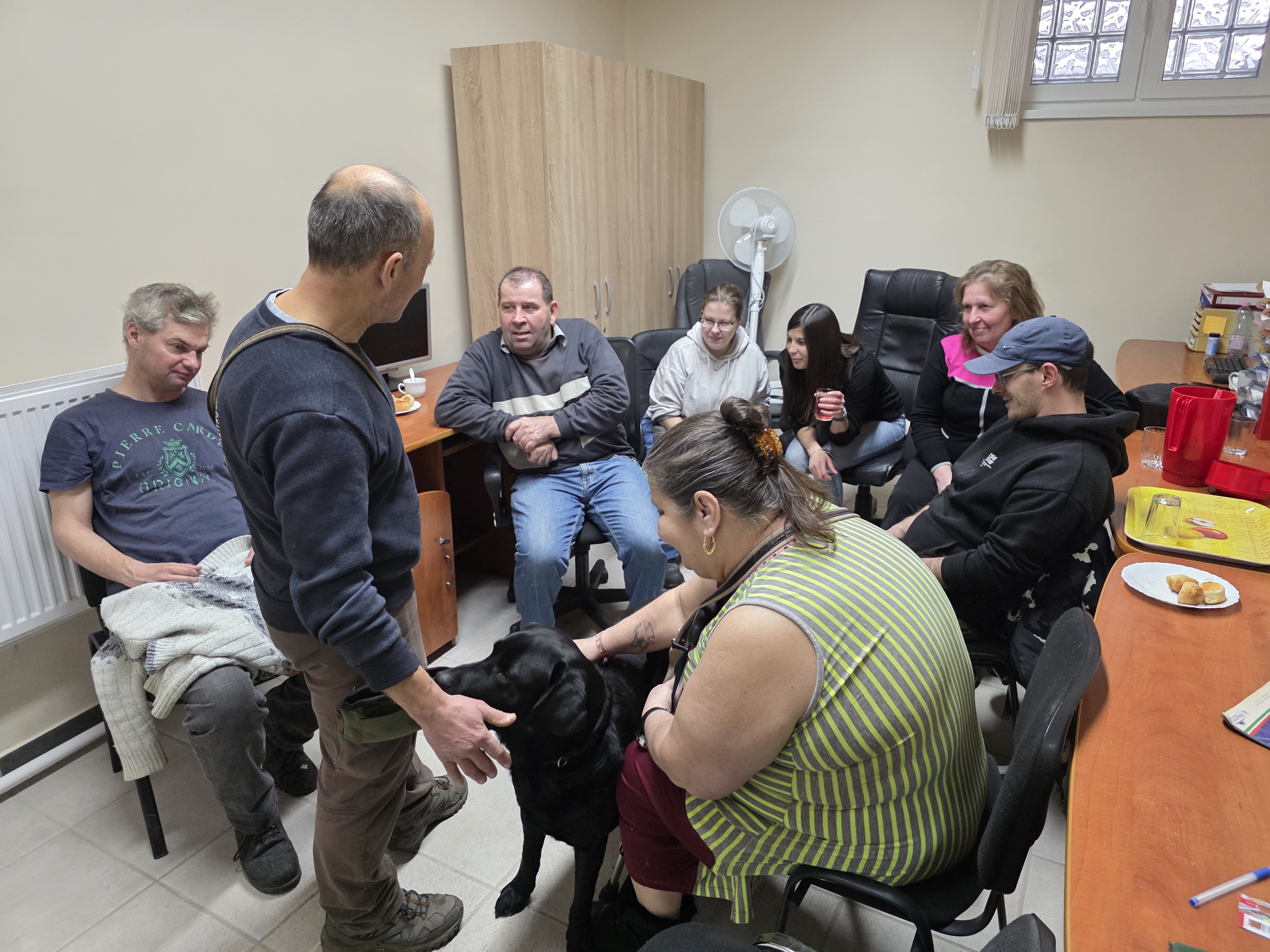 Kutyaterápiás foglalkozás